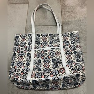 Trimmed Vera Tote - Lisbon Medallion